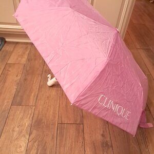 Clinique umbrella pink polka dots automatic open folding promo promotional item